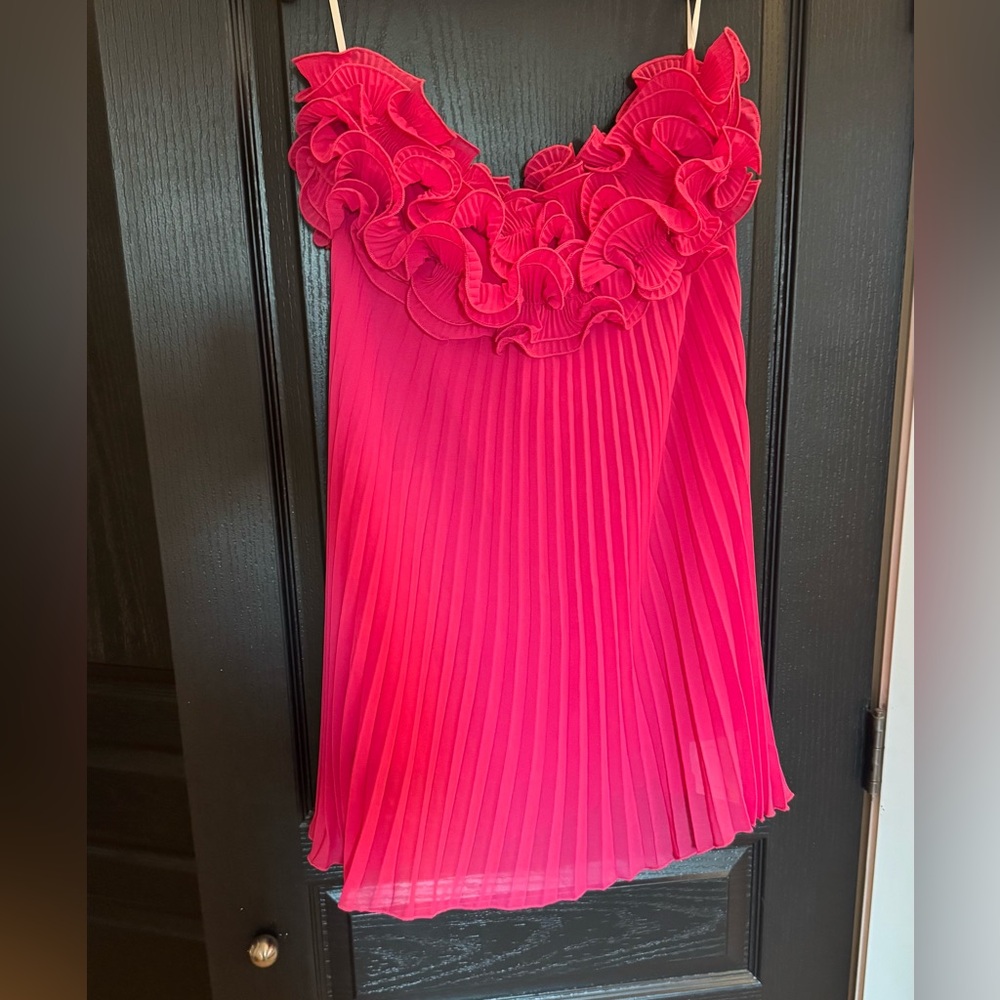 Commense Strapless Dress in Vibrant Pink